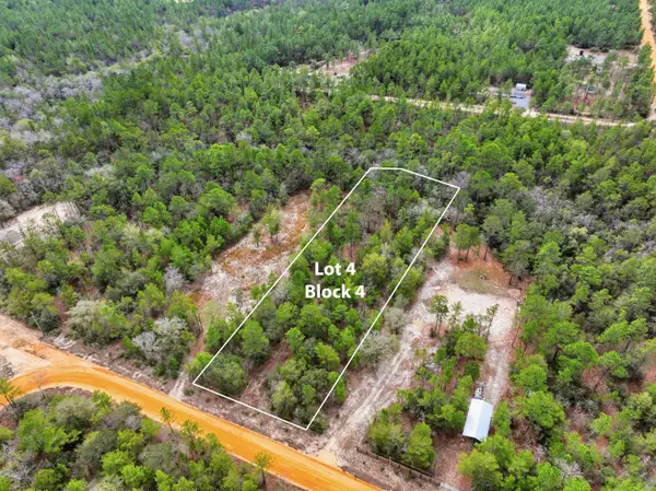 4 Squire Way, DeFuniak Springs, FL 32433