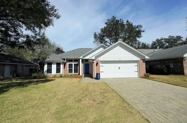 303 Parkwood Place, Niceville, FL 32578