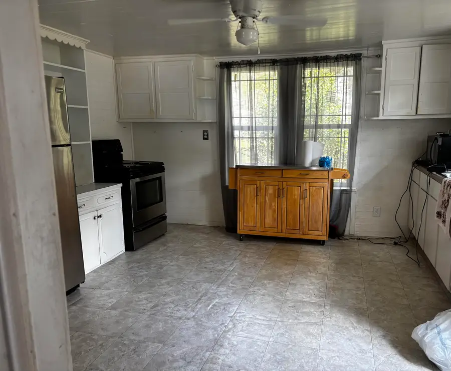 539 Bay Avenue, Defuniak Springs, FL 32435 - #3