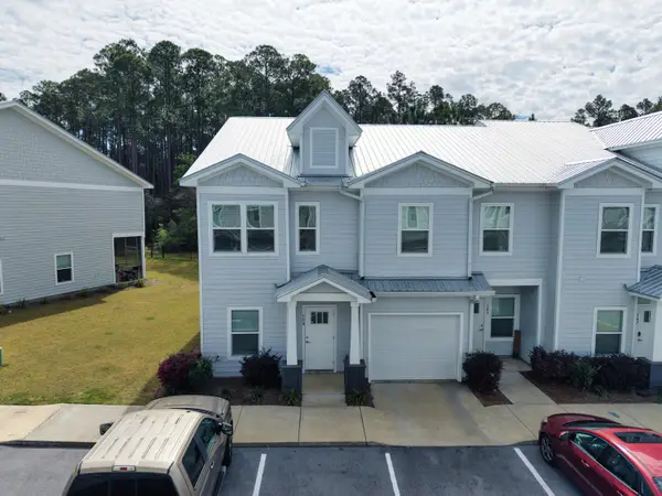 139 Date Palm Lane, Freeport, FL 32439