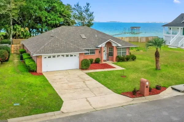 2001 Jessica Way, Navarre, FL 32566