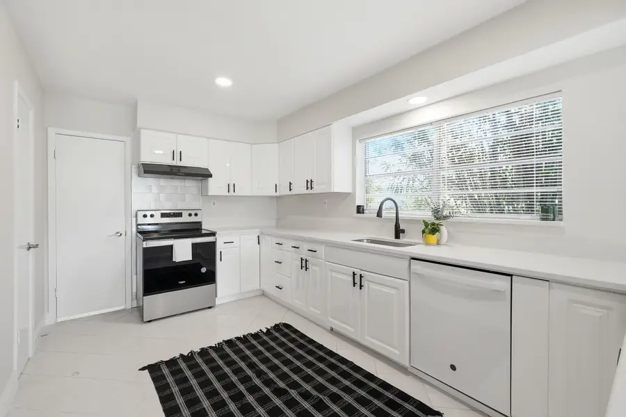 535 Dolphin Avenue, Fort Walton Beach, FL 32548 - #2