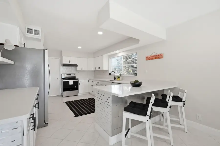 535 Dolphin Avenue, Fort Walton Beach, FL 32548 - #3