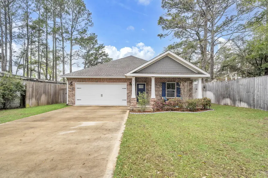 915 Linden Avenue, Niceville, FL 32578 - #2