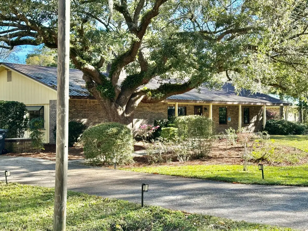 444 Pitts Bayshore Drive, Freeport, FL 32439 - #1