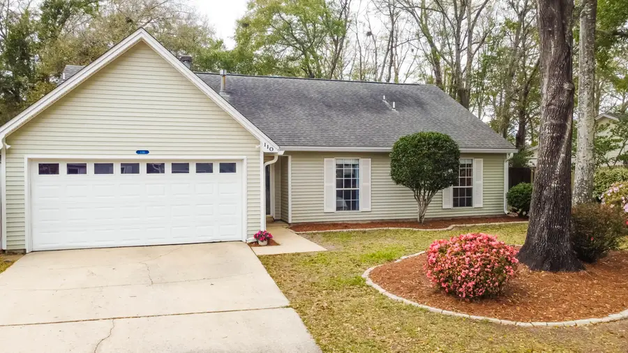110 Meadowbrook Court, Niceville, FL 32578 - #3