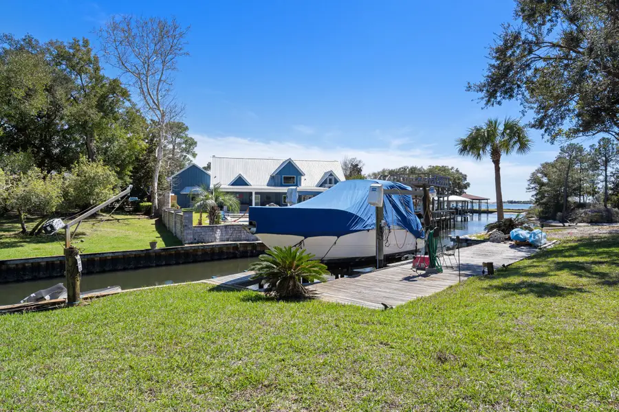 21 Neptune Drive, Mary Esther, FL 32569 - #3
