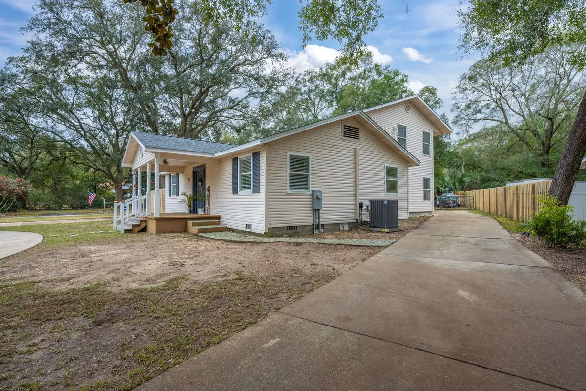 255 Edge Avenue, Valparaiso, FL 32580 - #1