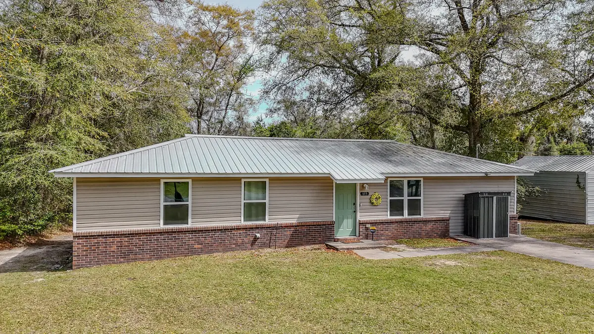613 N Pear Street, Chipley, FL 32428 - #1