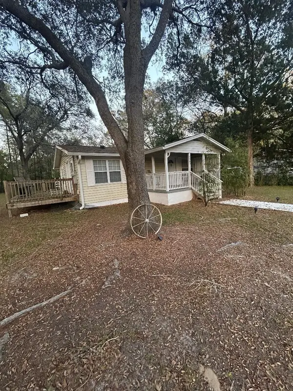 1565 Government Street, Ponce De Leon, FL 32455