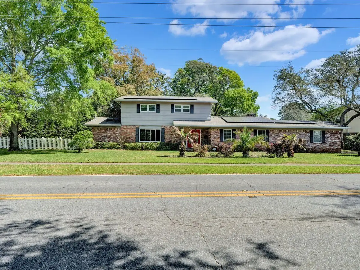 700 NE Country Club Avenue, Fort Walton Beach, FL 32547 - #1