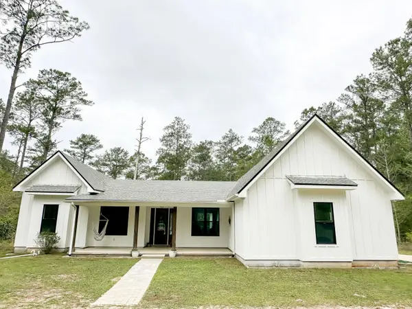 285 J W Hollington Road, Freeport, FL 32439