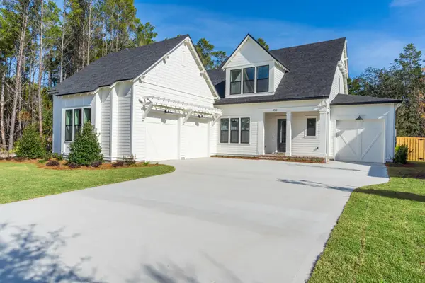 453 Shimmer Circle, Freeport, FL 32439