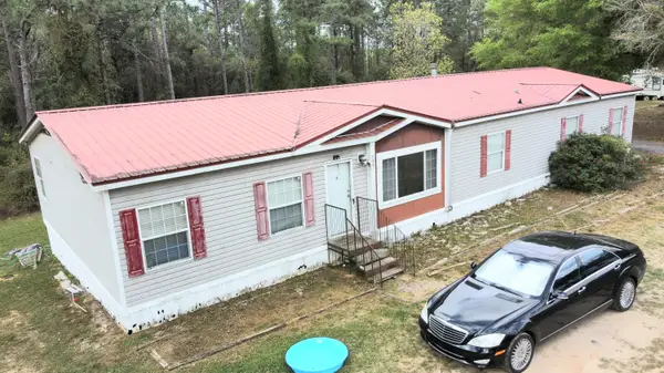 511 Howlin Road, DeFuniak Springs, FL 32433