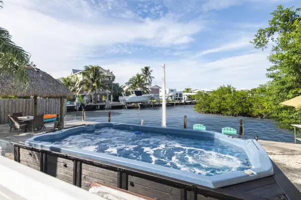 8188 Aviation Boulevard, Marathon, FL 33050