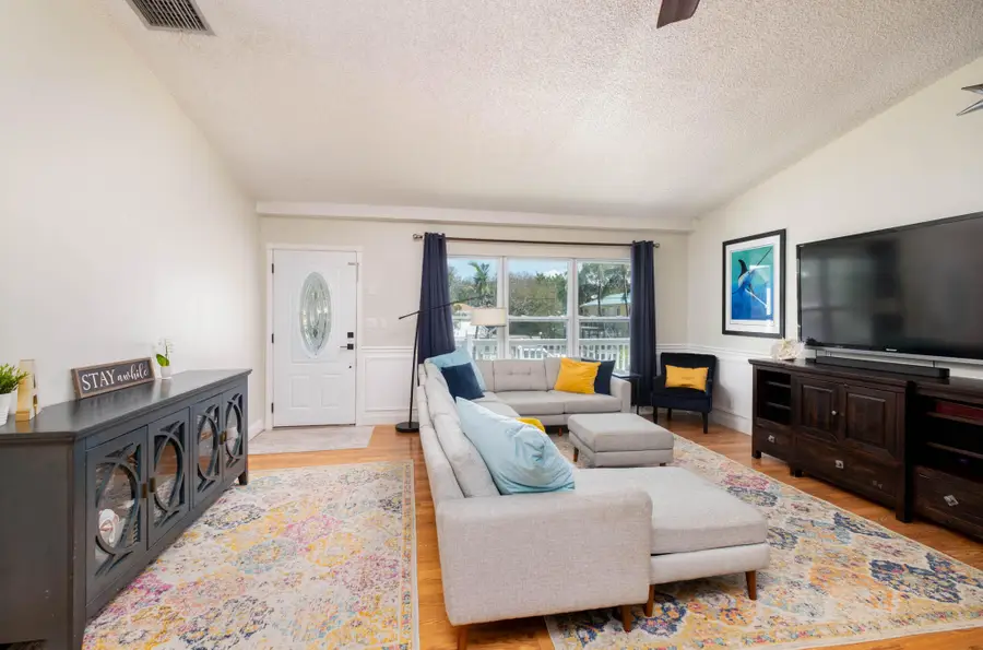 112 Peace Avenue, Tavernier, FL 33070 - Image #2