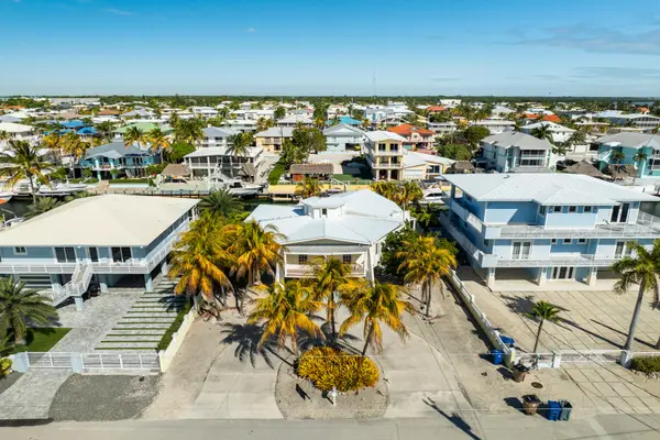 184 Bahama Avenue, KEY LARGO, FL 33037