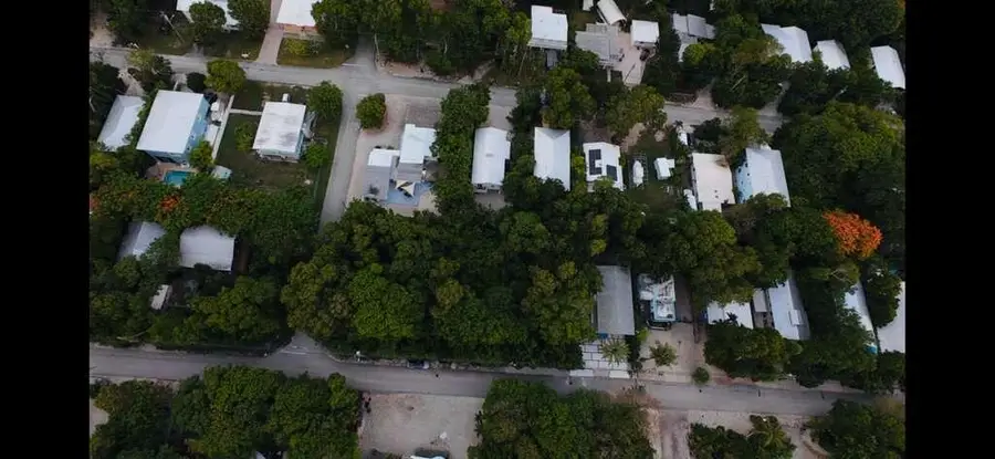 31 Dolphin Road, Key Largo, FL 33037 - #3