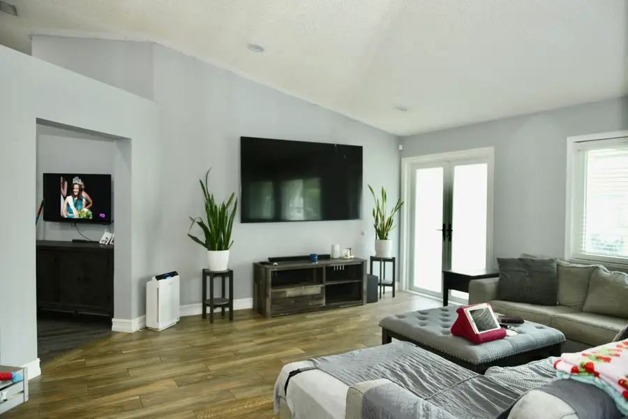 14931 SW 168th Terrace, Richmond West, FL 33140 - Image #2