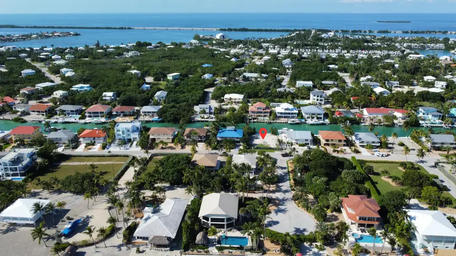 322 E Seaview Drive, Duck Key, FL 33050 - Image #2