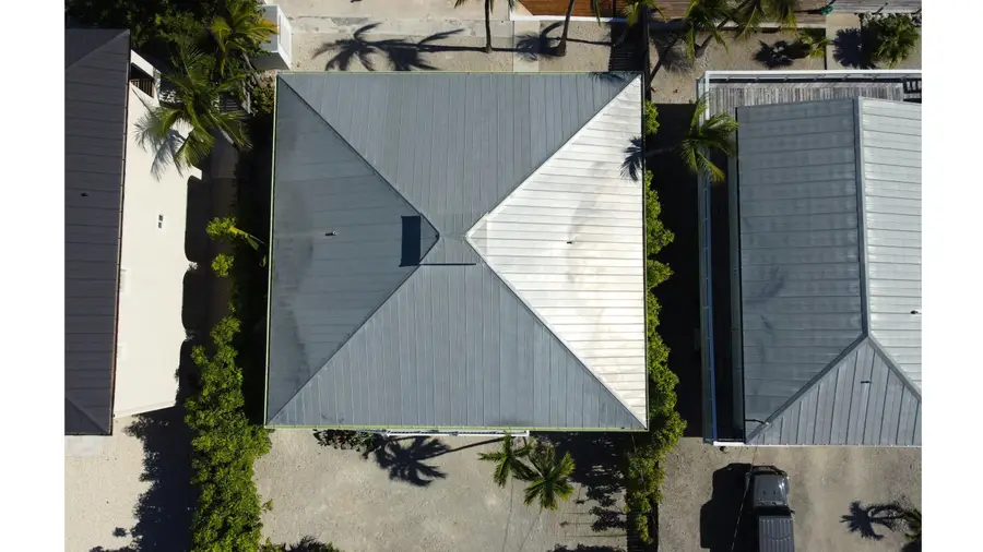 947 Gulf Drive, Summerland Key, FL 33042 - Image #3