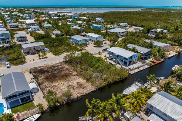 27345 Guadaloupe Lane, Ramrod, FL 33042