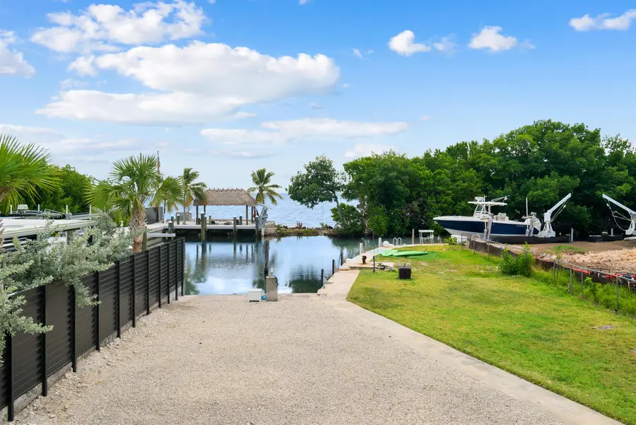 127 Seaside Avenue, Key Largo, FL 33037 - Image #3