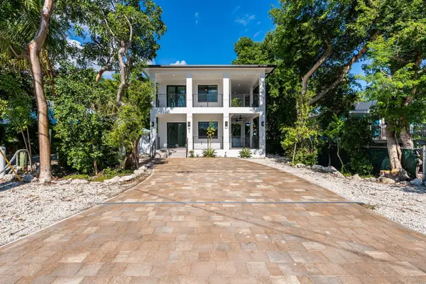 50 Transylvania Avenue, KEY LARGO, FL 33037