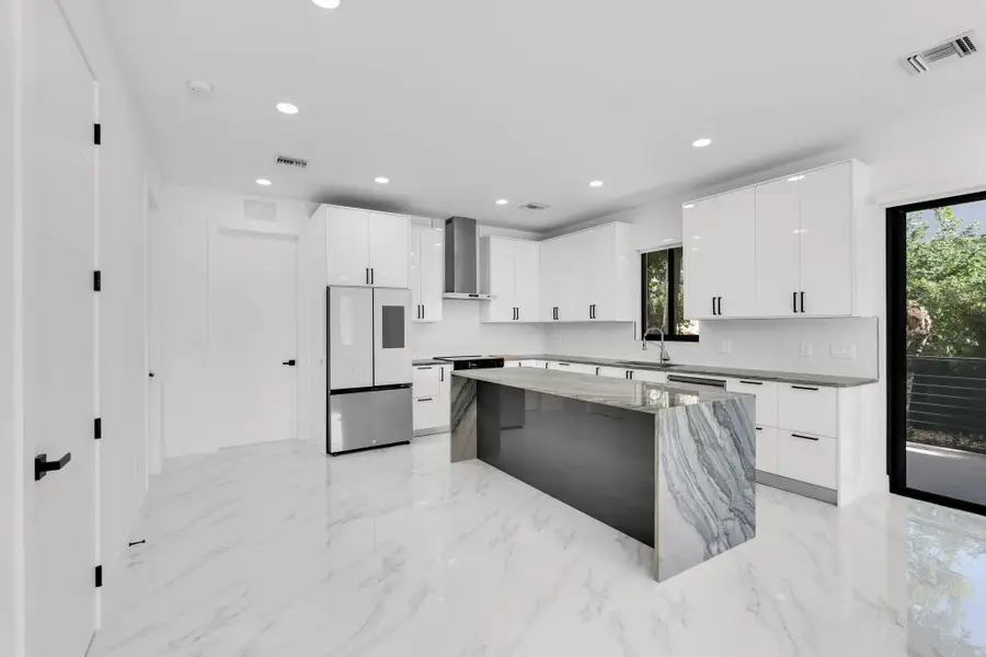 50 Transylvania Avenue, Key Largo, FL 33037 - Image #2