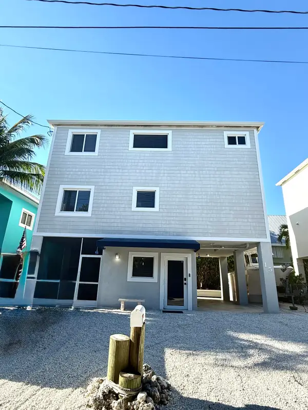 15 Lakeview Drive, KEY LARGO, FL 33037