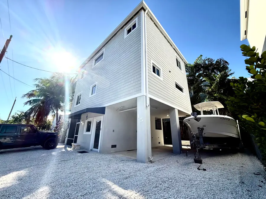 15 Lakeview Drive, Key Largo, FL 33037 - Image #2