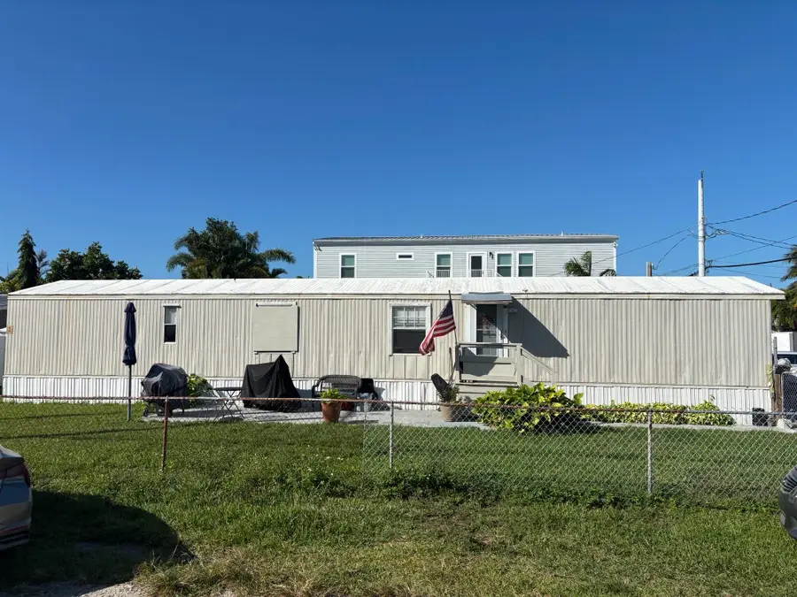 25 D 10th Avenue, Stock Island, FL 33040 - Image #2