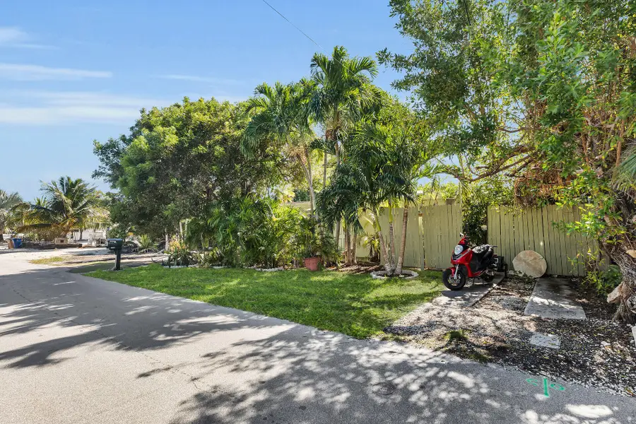 30920 Baileys Lane, Big Pine Key, FL 33043 - Image #2