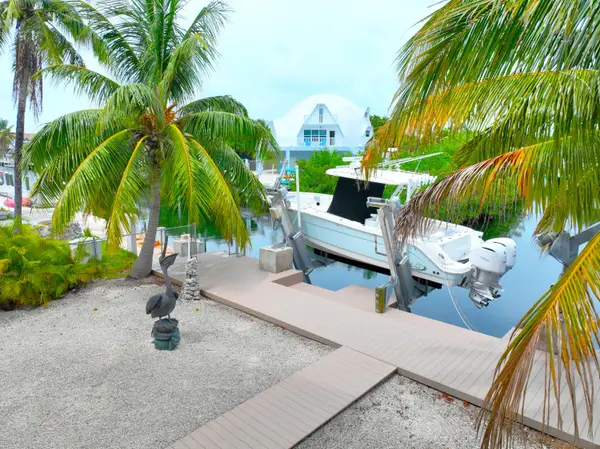 1590 Dolphin Drive, MARATHON, FL 33050