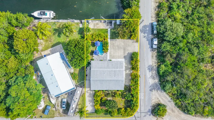 421 Ixora Drive, Big Pine Key, FL 33043 - Image #2