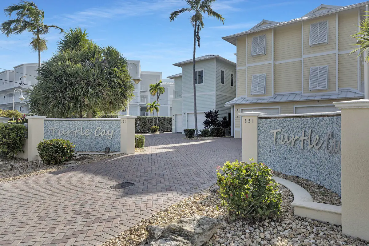 821 W Ocean Drive #3, Key Colony Beach, FL 33051 - Image #1