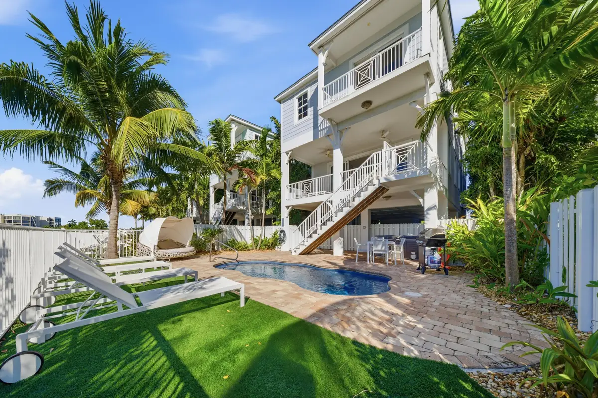 11890 1st Ave Gulf #2, Marathon, FL 33050 - Image #1