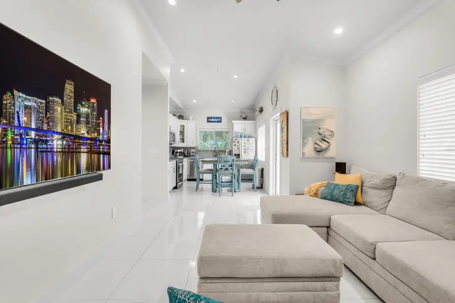 22 Tarpon Avenue, Key Largo, FL 33037 - #2