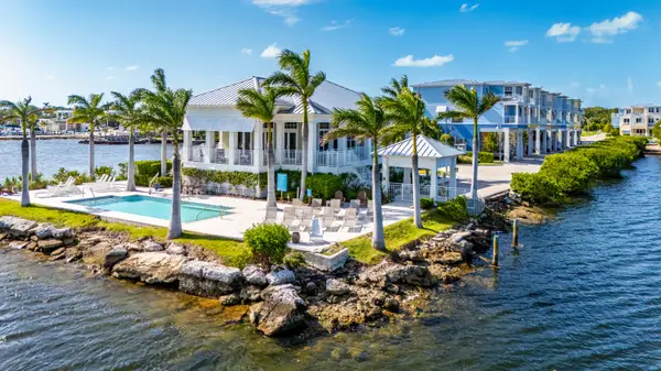 48 E Playa Largo Boulevard, KEY LARGO, FL 33037