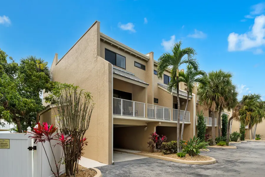 1133 W Ocean Drive #10, Key Colony Beach, FL 33051 - #2