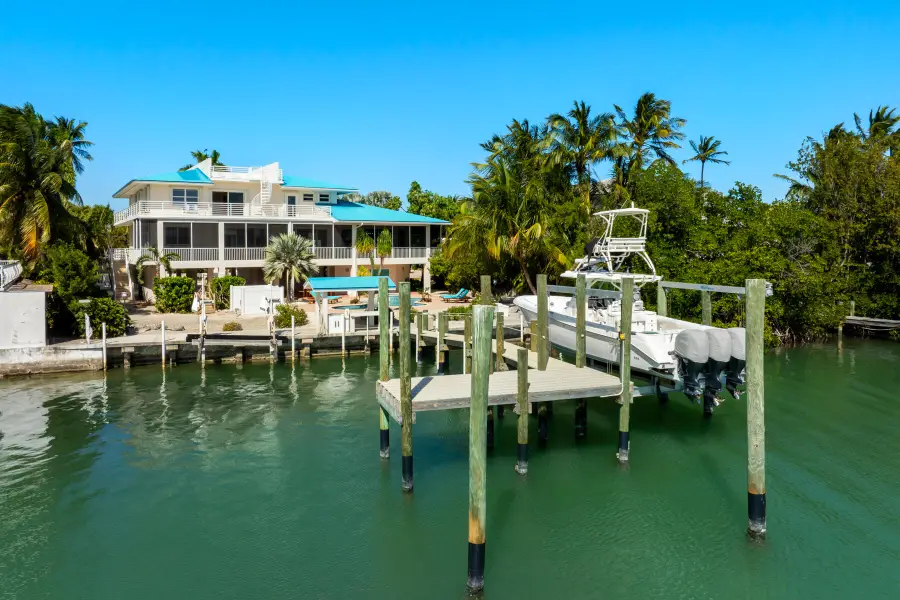 137 Sapodilla Drive, Islamorada, FL 33036 - Image #2
