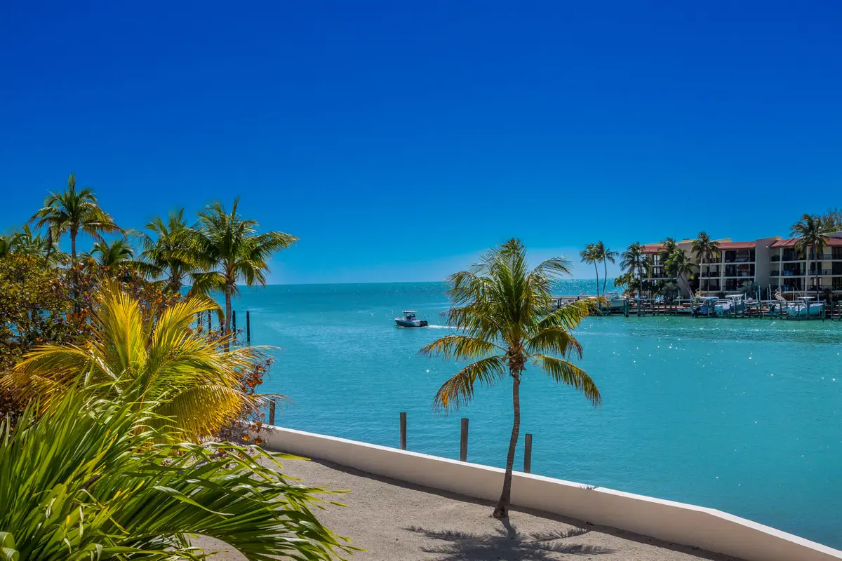 2000 Coco Plum Drive #APT 201, Marathon, FL 33050 - #1