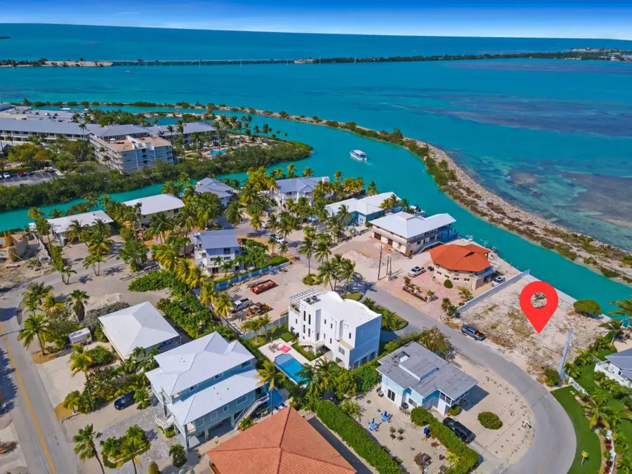 318 E Seaview Circle, Duck Key, FL 33050 - #3