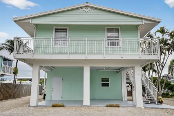 19 Mangrove Lane, KEY LARGO, FL 33037