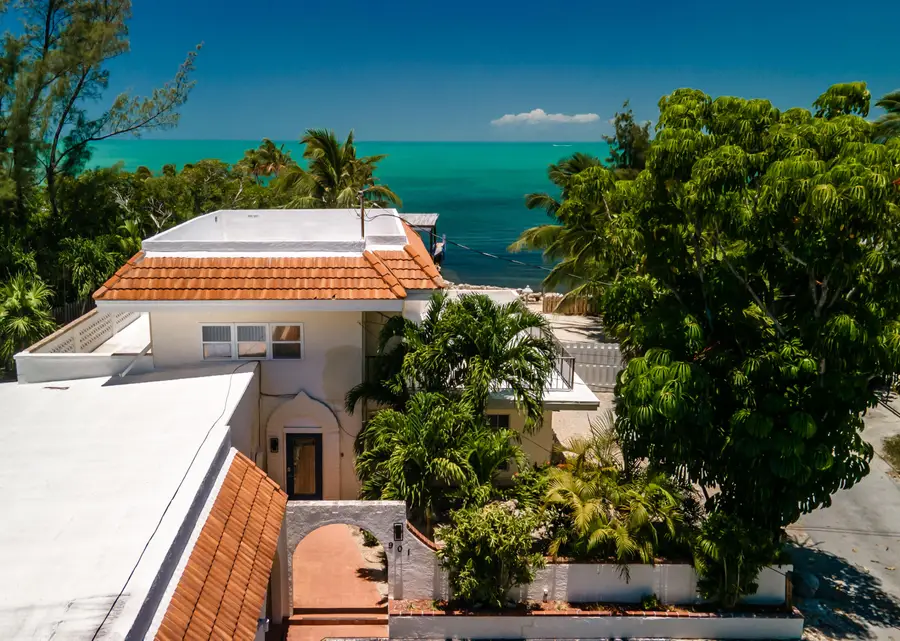 901 46th Street, Marathon, FL 33050 - #2