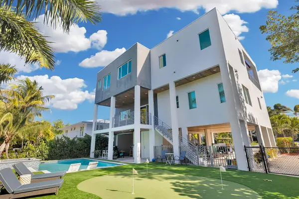 255 W Seaview Circle, Duck Key, FL 33050