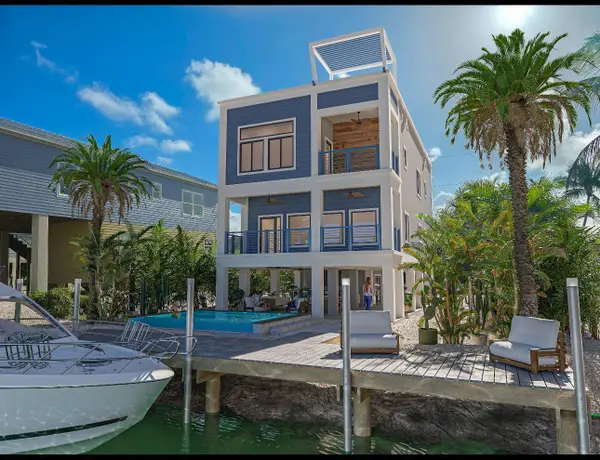 662 Blackbeard Road, Little Torch Key, FL 33042