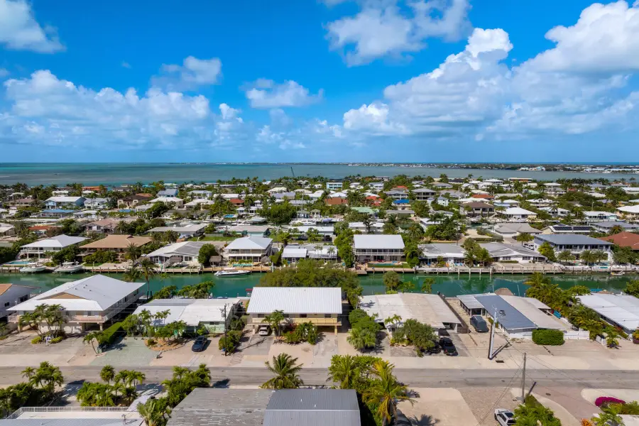 391 10th Street, Key Colony Beach, FL 33051 - #3