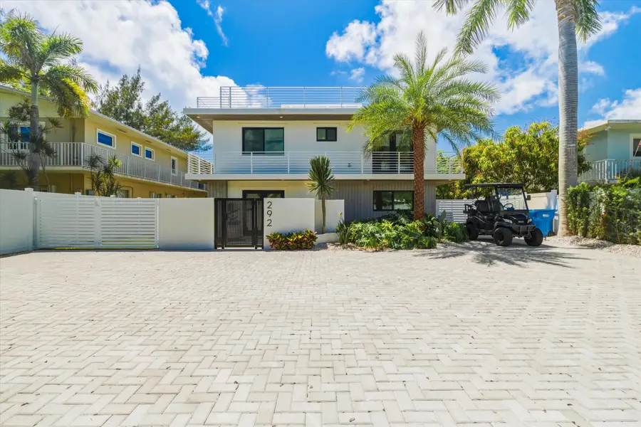 292 Woods Avenue, Plantation Key, FL 33070 - #2