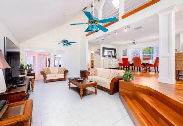 106 Gardenia Avenue, Plantation Key, FL 33070